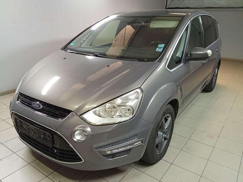Brisbane braun (met.) Gebraucht 2014 Ford S-MAX Titanium Van / Kleinbus | 8.900 € (Etwas zu teuer) - Bild 1/4