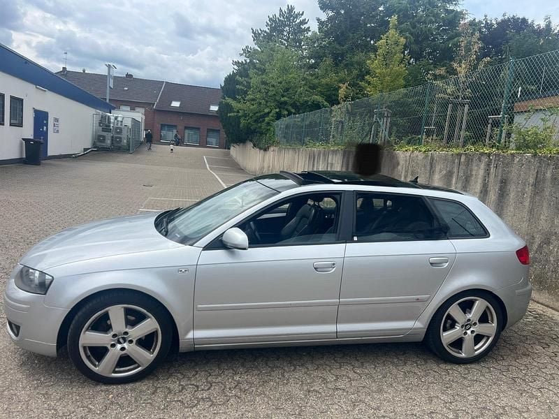 Silber Gebraucht 2006 Audi A3 Sportback S-Line Kleinwagen | 4.200 € (Etwas zu teuer) - Bild 1/4