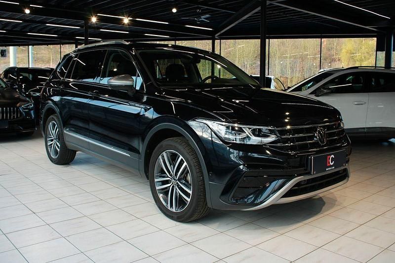 Schwarz Gebraucht 2023 VW Tiguan Allspace Elegance SUV | 41.700 € (Fairer Preis) - Bild 1/4