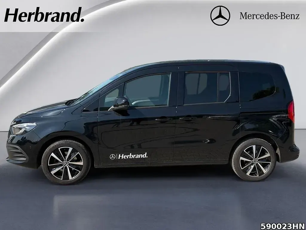 Gebraucht Mercedes T180 Progressive 116 PS (85 kW) 2025 Schwarz Van / Kleinbus