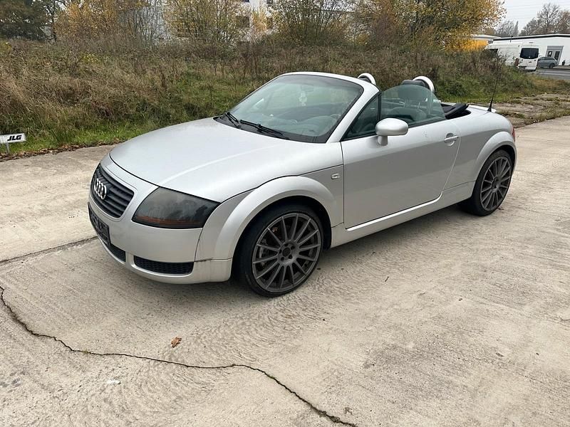 Silber Gebraucht 2000 Audi TT Cabrio | 2.499 € (Superpreis) - Bild 1/4