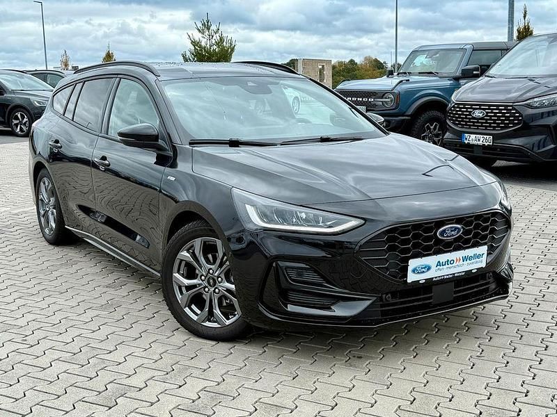 Gebraucht Ford Focus ST-Line 125 PS (91 kW) 2024 Schwarz Limousine