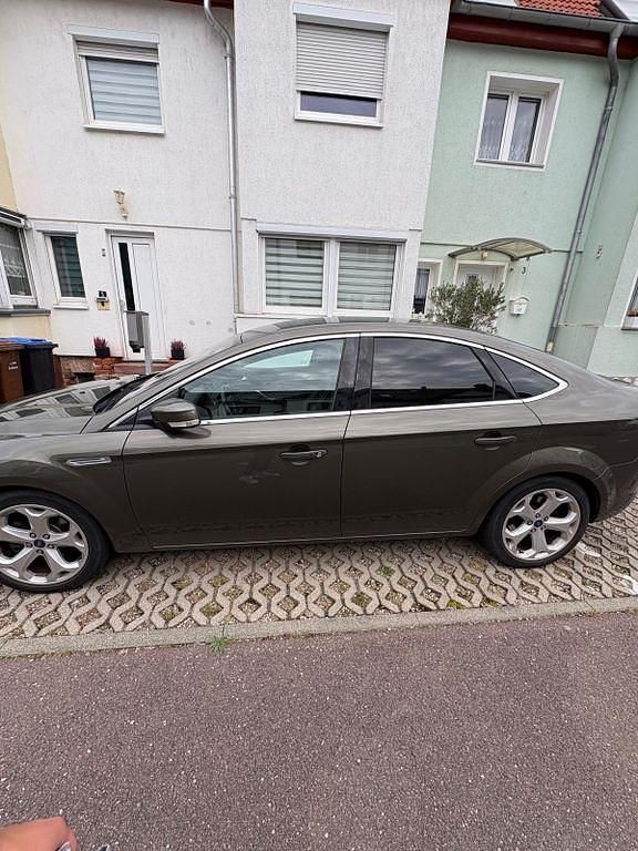 Gebraucht Ford Mondeo 160 PS (117 kW) 2013 Limousine
