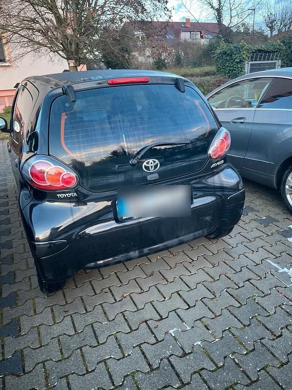 Schwarz Gebraucht 2009 Toyota Aygo Kleinwagen | 1.800 € - Bild 1/4