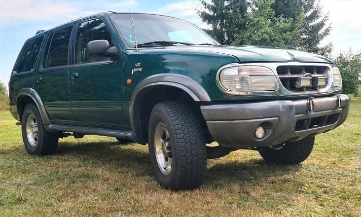 Grün Gebraucht 1999 Ford Explorer SUV | 1.899 € (Fairer Preis) - Bild 1/4
