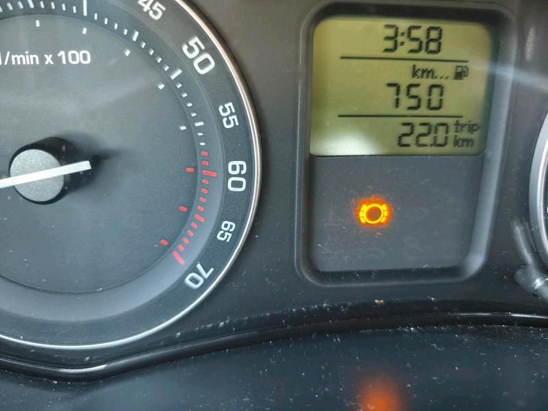 Grün Gebraucht 2006 Skoda Octavia Ambiente Limousine | 2.700 € (Fairer Preis) - Bild 1/4