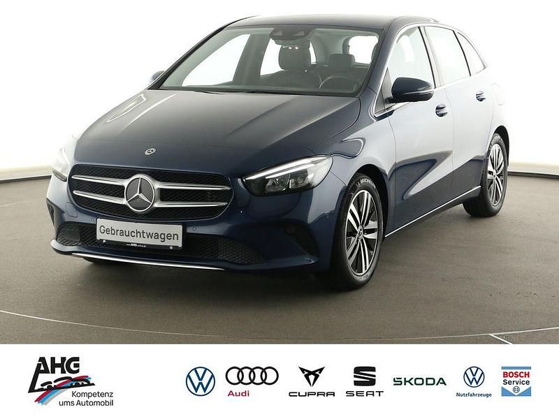 Blau Gebraucht 2019 Mercedes B180 Van / Kleinbus | 17.890 € (Superpreis) - Bild 1/4