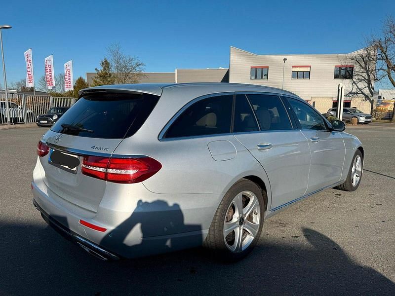 Gebraucht Mercedes E400 Avantgarde 333 PS (244 kW) 2018 Grau Kombi