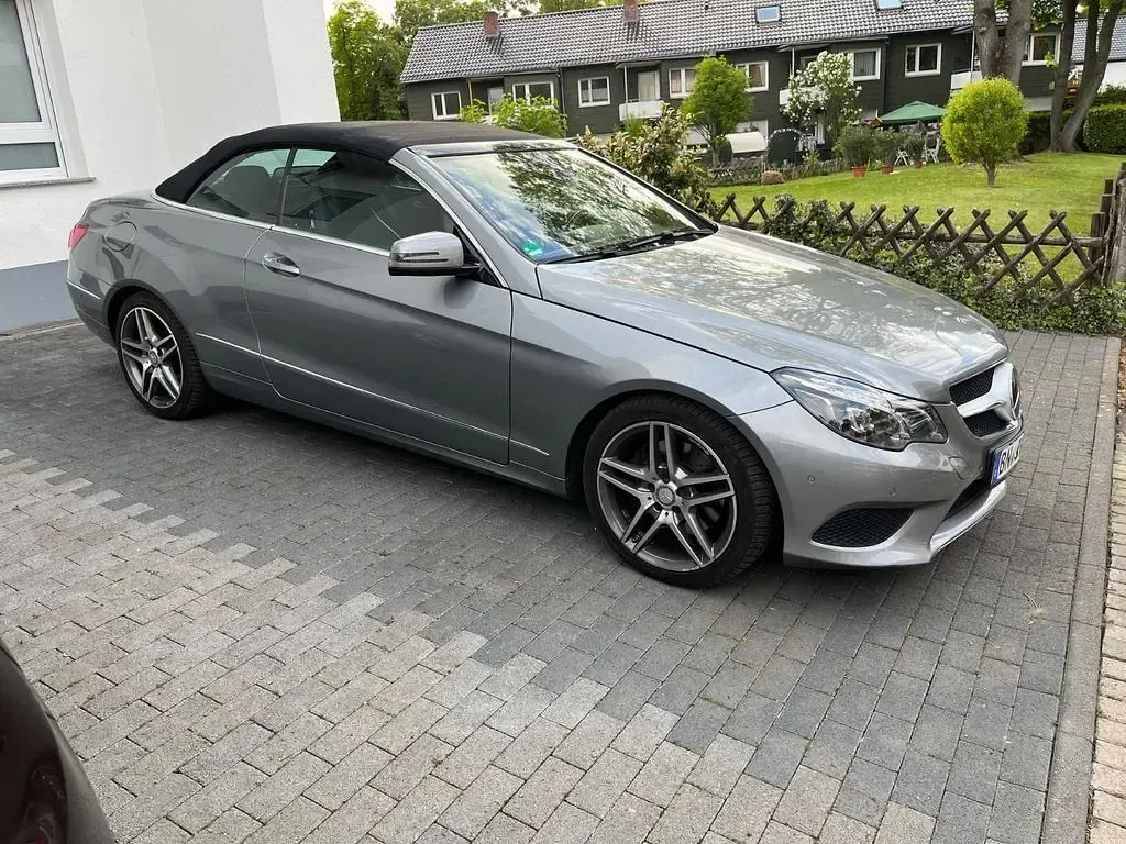 Gebraucht Mercedes E220 AMG line 170 PS (125 kW) 2014 Grau Cabrio