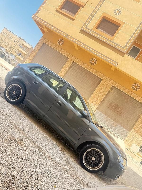 Gebraucht Audi A3 140 PS (102 kW) 2004 Grau Kleinwagen