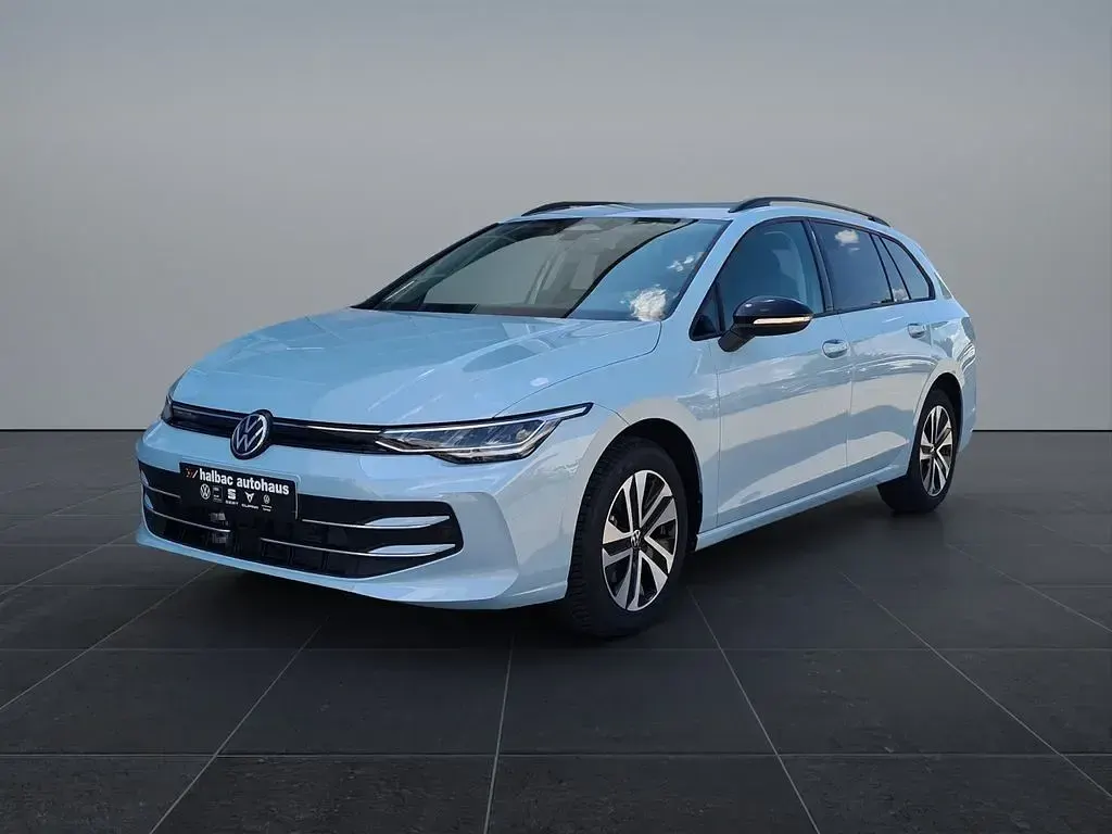 Neu VW Golf VIII Life 150 PS (110 kW) 2026 Blau Kombi