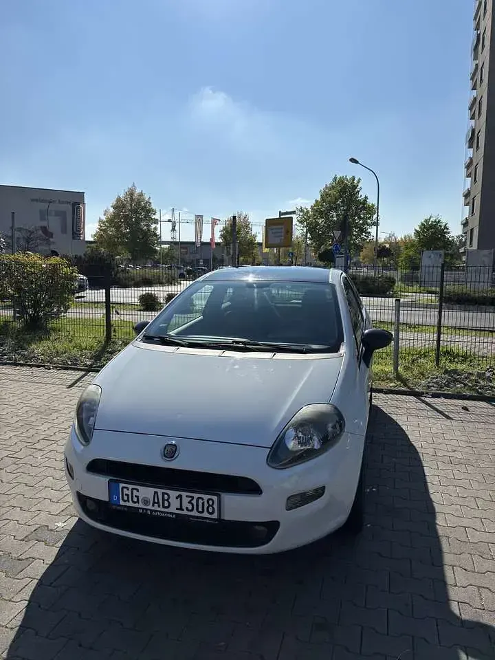 Gebraucht Fiat Punto Evo S 105 PS (77 kW) 2014 Weiß Kleinwagen