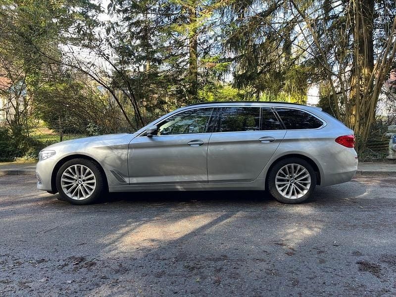 Gebraucht BMW 520 Efficient Dynamics 184 PS (135 kW) 2020 Silber Kombi