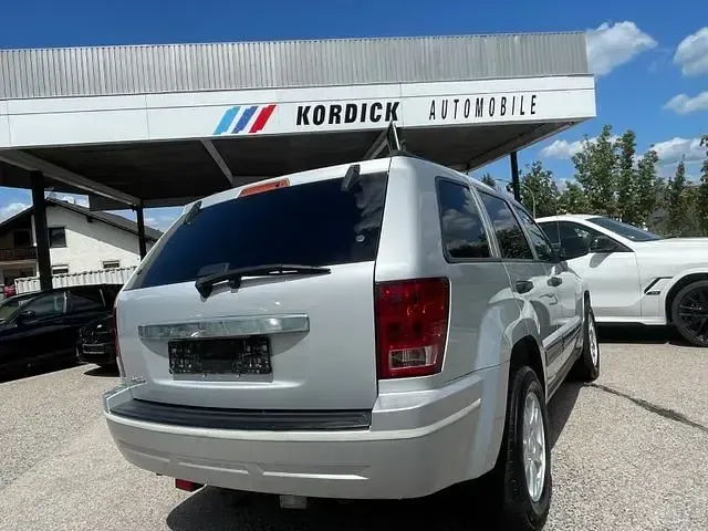 Gebraucht Jeep Grand Cherokee Laredo 231 PS (169 kW) 2007 Bright silver metallic SUV