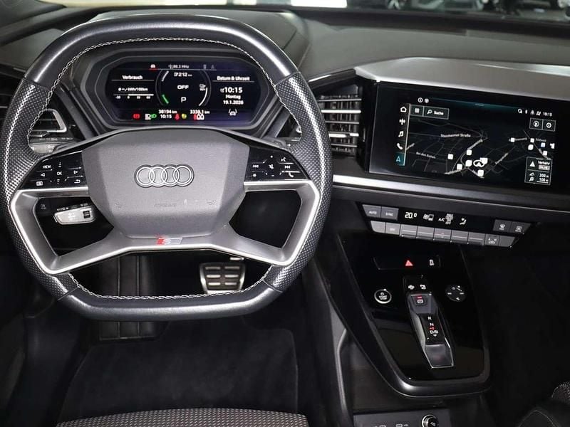 Gebraucht Audi Q4 e-tron S-Line 150 kW (204 PS) 2022 Grau SUV
