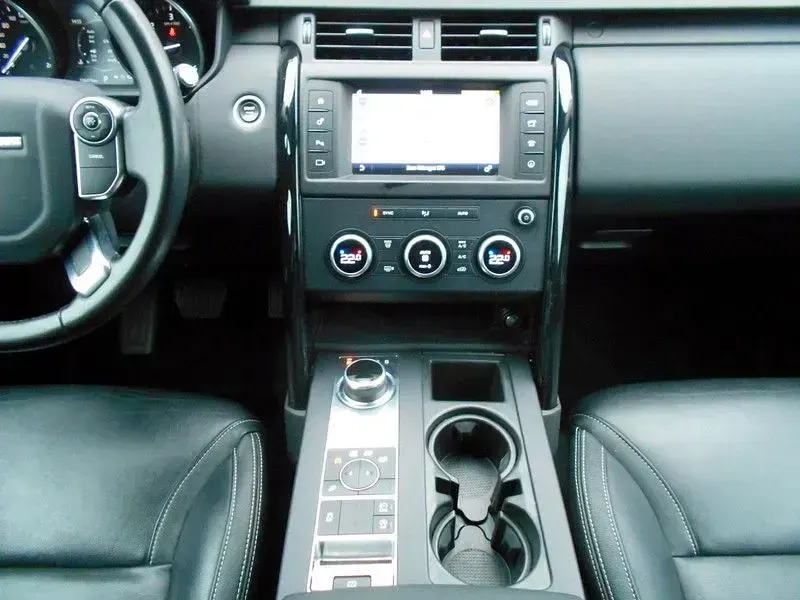 Gebraucht Land Rover Discovery 5 S 241 PS (177 kW) 2017 Schwarz SUV