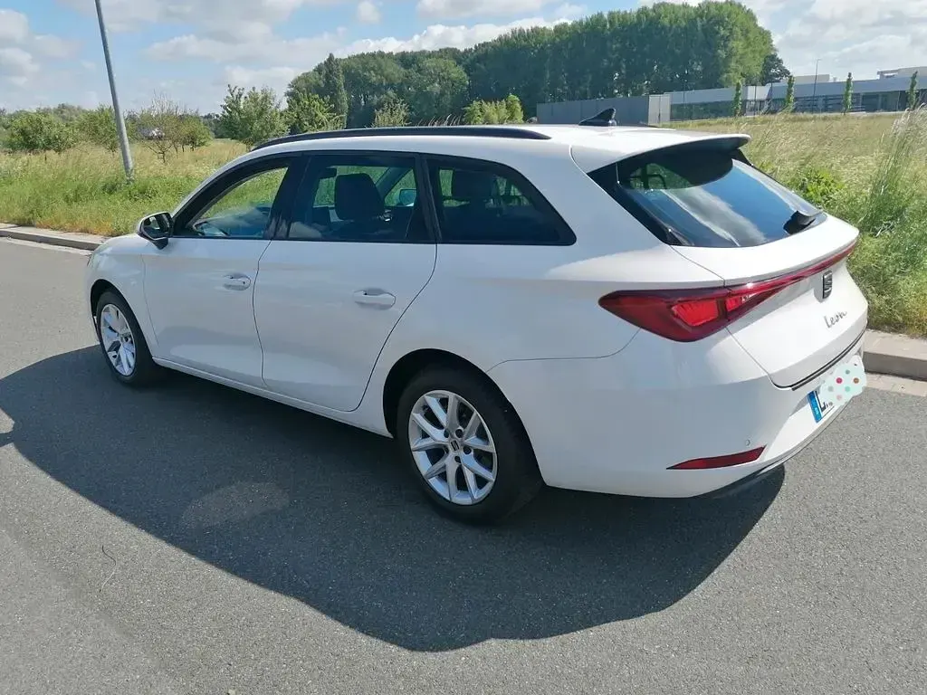 Occasion Seat Leon Style 150 ch (110 kW) 2024 Blanc Berline