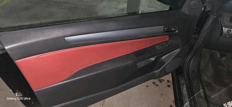 Gebraucht Opel Astra Cabriolet 140 PS (102 kW) 2011 Schwarz Cabrio