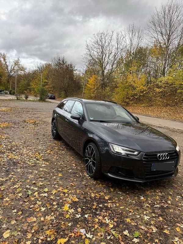 Grau Gebraucht 2016 Audi A4 S-Line Kombi | 21.000 € (Fairer Preis) - Bild 1/4