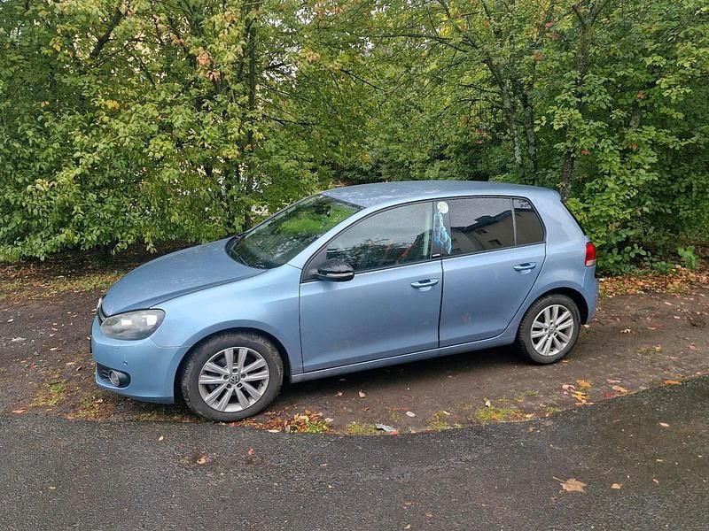 Blau Gebraucht 2011 VW Golf VI Limousine | 7.500 € (Etwas zu teuer) - Bild 1/4