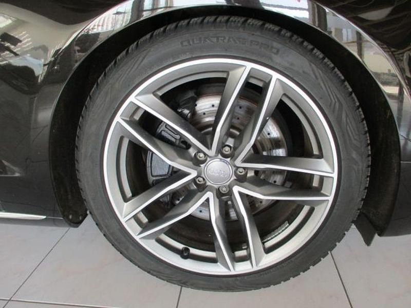 Gebraucht Audi A8 Ambiente 262 PS (192 kW) 2016 Schwarzmetallic (metallic) Limousine