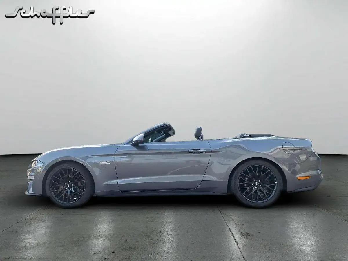 Gebraucht Ford Mustang GT Convertible 449 PS (330 kW) 2021 Carbonized gray/asher gray Cabrio