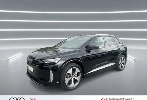 Gebraucht Audi Q4 e-tron S-Line 210 kW (286 PS) 2026 Schwarz SUV