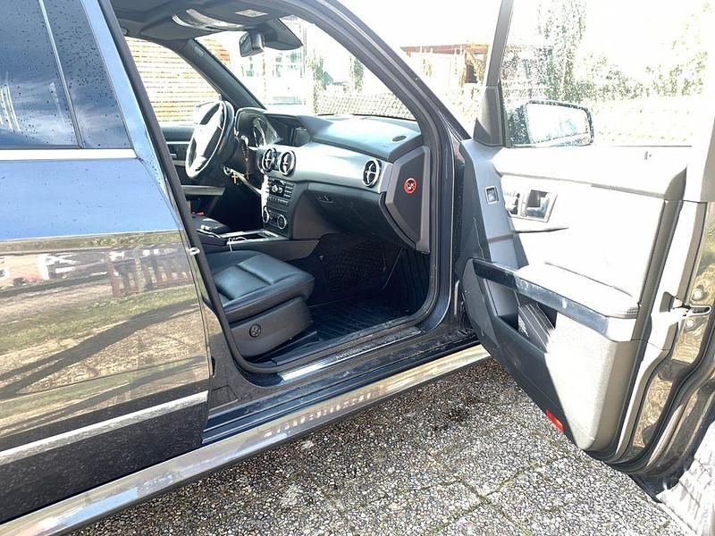 Gebraucht Mercedes GLK250 204 PS (150 kW) 2014 Grau SUV