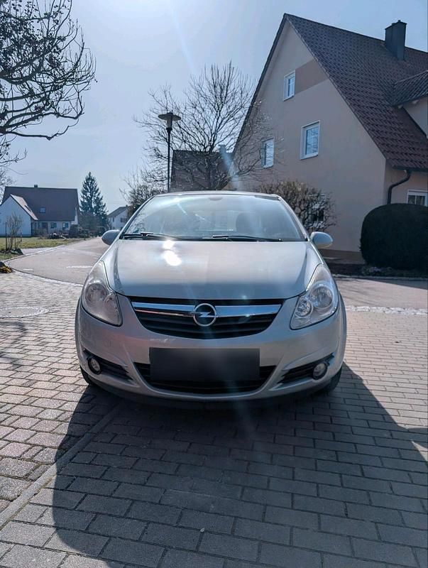 Gebraucht Opel Corsa 80 PS (58 kW) 2010 Grün Kleinwagen