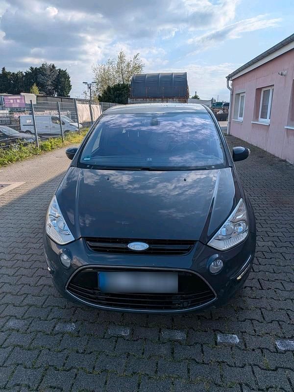 Second-hand Ford S-MAX Titanium 145 CP (106 kW) 2011 Albastru Monovolum