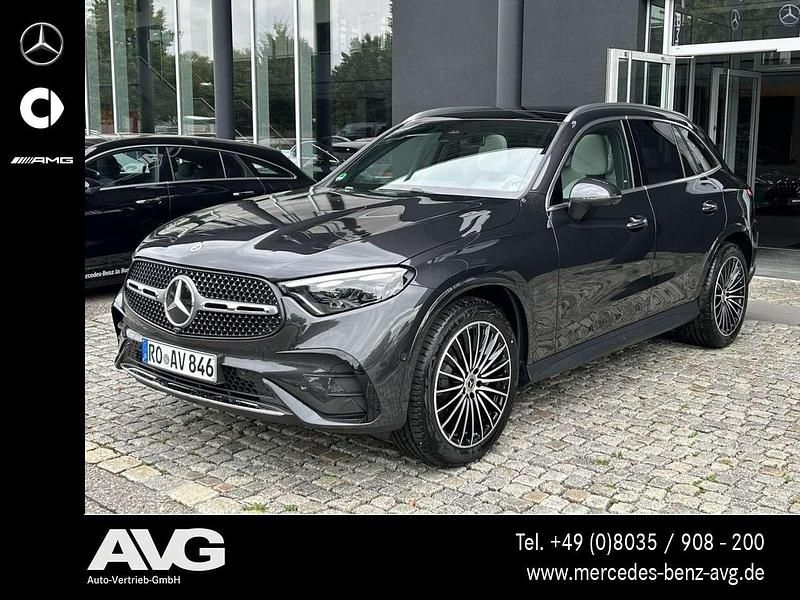 Grau Gebraucht 2025 Mercedes GLC220 AMG SUV | 63.800 € (Superpreis) - Bild 1/4