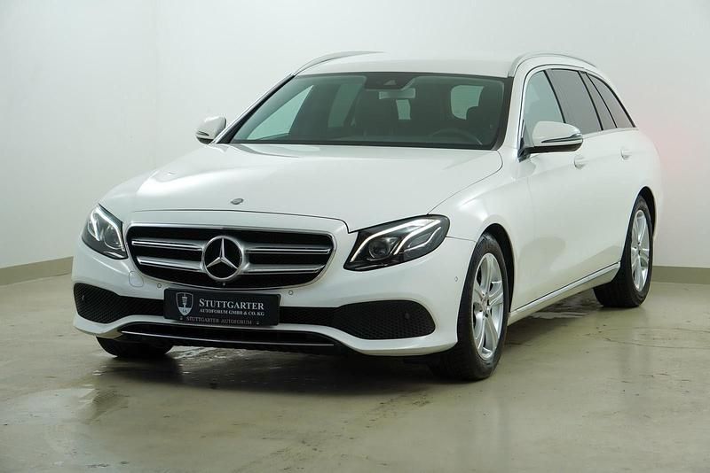 Gebraucht Mercedes E220 Avantgarde 194 PS (142 kW) 2017 Weiß Kombi