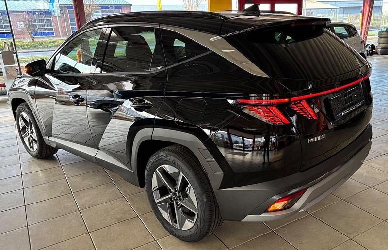 Neu Hyundai Tucson 160 PS (117 kW) 2025 Schwarz SUV