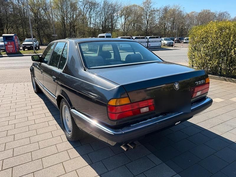 Gebraucht BMW 735 211 PS (155 kW) 1991 Schwarz Limousine