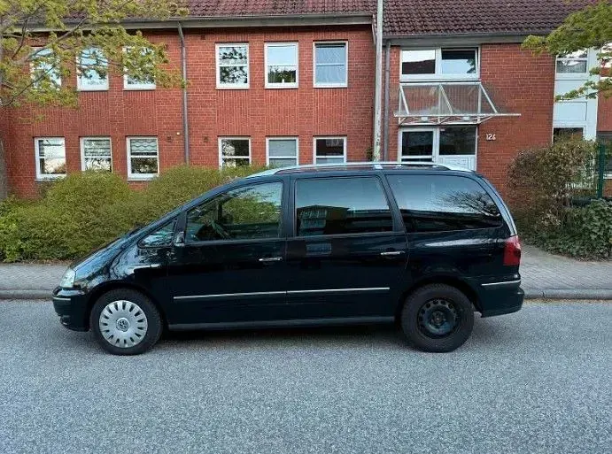 Gebraucht VW Sharan Exclusive 140 PS (102 kW) 2010 Schwarz Van / Kleinbus