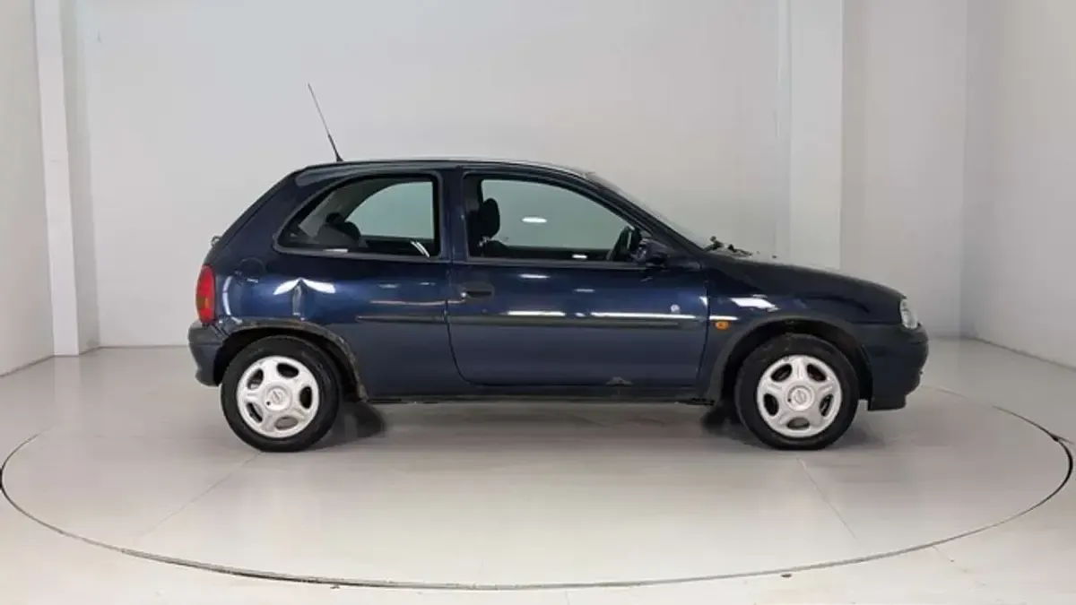Gebraucht Opel Corsa 65 PS (47 kW) 1998 Blau Kleinwagen