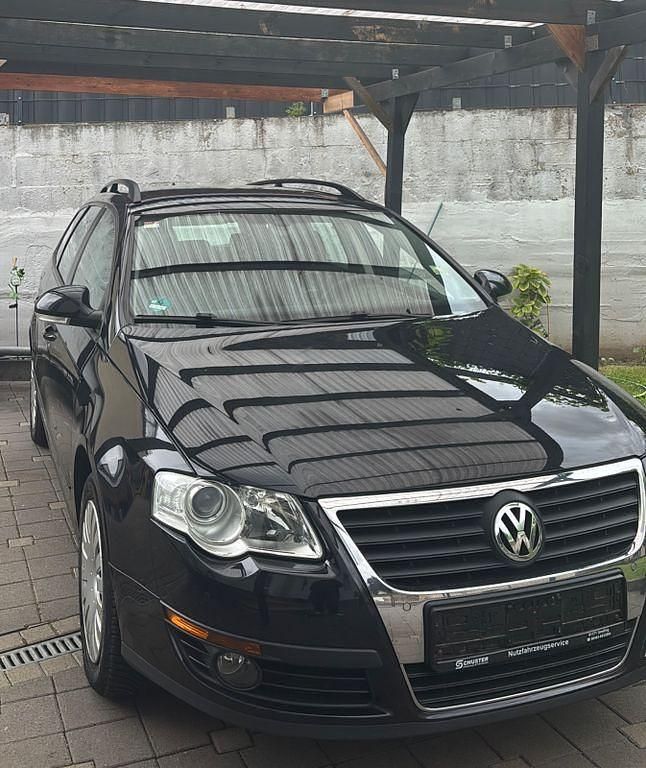 Schwarz Gebraucht 2009 VW Passat Comfortline Limousine | 2.900 € (Guter Preis) - Bild 1/4