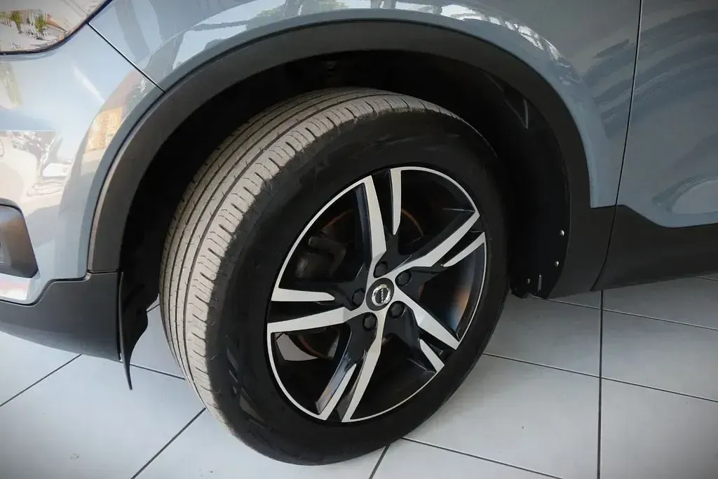 Gebraucht Volvo XC40 R-Design 190 PS (139 kW) 2019 Grau SUV