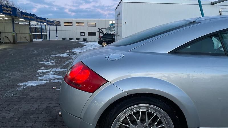 Gebraucht Audi TT 224 PS (164 kW) 1999 Silber Coupé