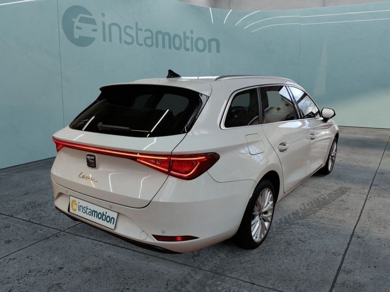 Gebraucht Seat Leon XCELLENCE 150 PS (110 kW) 2022 Weiß Van / Kleinbus