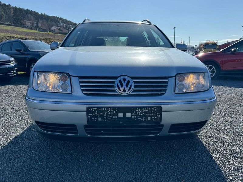 Gebraucht VW Bora Pacific 101 PS (74 kW) 2003 Blau Limousine