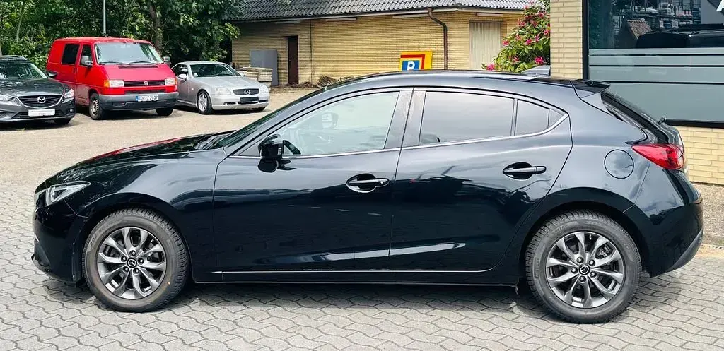 Gebraucht Mazda 3 Nakama 105 PS (77 kW) 2016 Schwarz Limousine