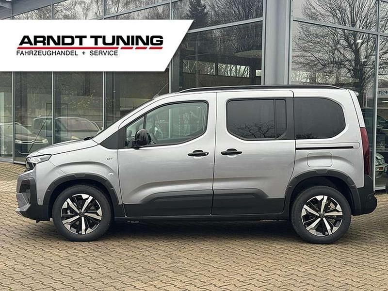 Neu Peugeot Rifter GTi 131 PS (96 kW) 2025 Artense/grau metalliclackieru Van / Kleinbus