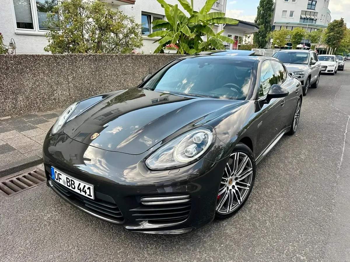 Gebraucht Porsche Panamera GTS 441 PS (324 kW) 2014 Schwarz Kleinwagen