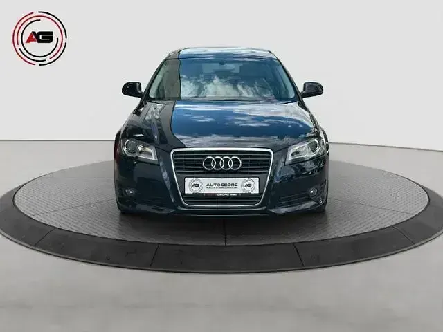 Gebraucht Audi A3 125 PS (91 kW) 2010 Blau Kleinwagen