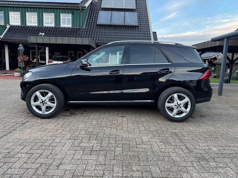 Schwarz Gebraucht 2019 Mercedes GLE350 SUV | 39.600 € (Superpreis) - Bild 1/4