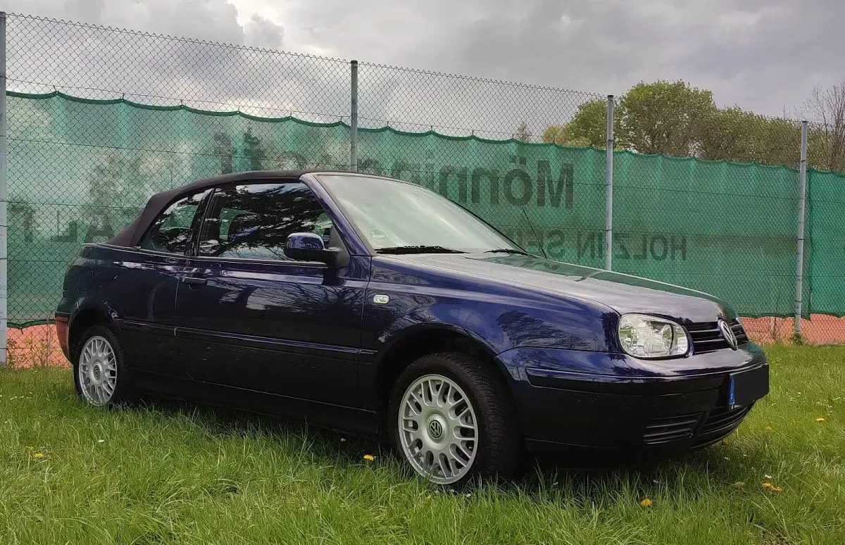 Gebraucht VW Golf 116 PS (85 kW) 2002 Blau Cabrio