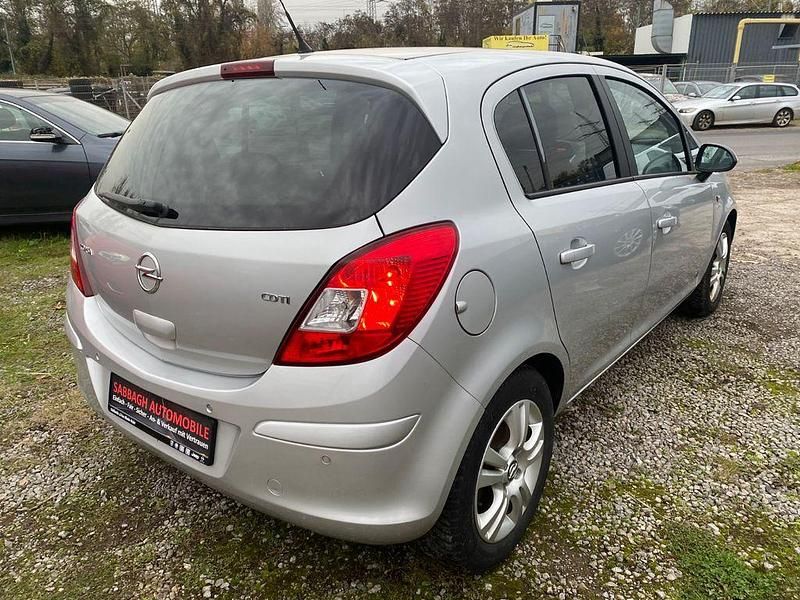 Gebraucht Opel Corsa Active 95 PS (69 kW) 2013 Silber Limousine