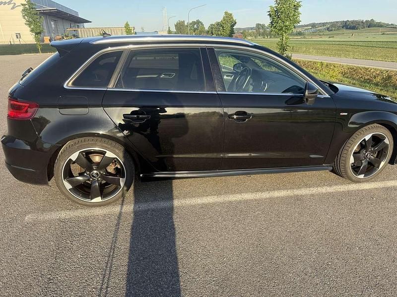 Schwarz Gebraucht 2016 Audi A3 S-Line Kleinwagen | 14.600 € (Fairer Preis) - Bild 1/4