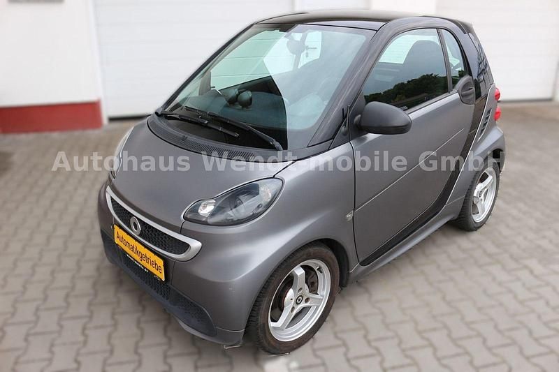 Schwarz Gebraucht 2013 Smart ForTwo Coupé Kleinwagen | 5.600 € (Fairer Preis) - Bild 1/4